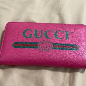 Gucci wallet